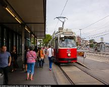 Wiener_Linien_E2_4020_Schwedenplatz_Wien_2013-08-14a