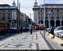 1992-06-07b_Carris_350_bargas_Praca_do_Comercio_Lissabon