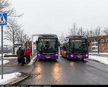 Karlssonbuss_YFX851_YFX872_Varnamo_station_2018-03-12